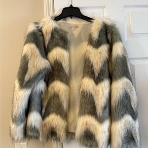 Chic Faux Fur Chevron Jacket - Gray & Cream